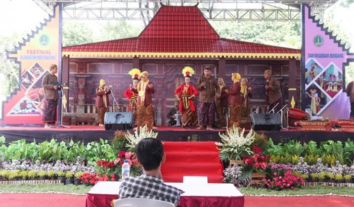 Kelurahan se-Kota Pasuruan Ramaikan Festval Kolaborasi Seni Musik Tradisional Kelurahan se-Kota Pasuruan Ramaikan Festval Kolaborasi Seni Musik Tradisional