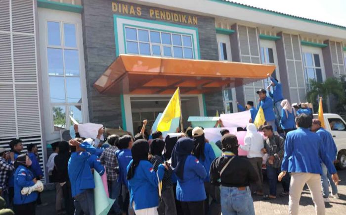 Tuding Pungli dalam Lingkup Sekolah, PMII Bangkalan Geruduk Kantor Disdik