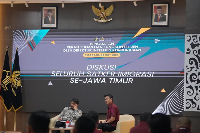 Kanwil Kemenkumham Jatim Gelar Penguatan Tugas dan Fungsi Intelijen Keimigrasian Kanwil Kemenkumham Jatim Gelar Penguatan Tugas dan Fungsi Intelijen Keimigrasian