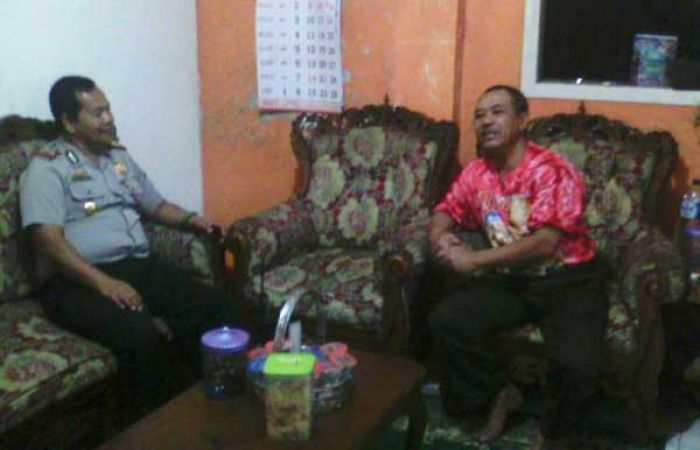 Kapolsek Pujon Silaturrahim ke Pengelola Armada Duta Prima Kapolsek Pujon Silaturrahim ke Pengelola Armada Duta Prima