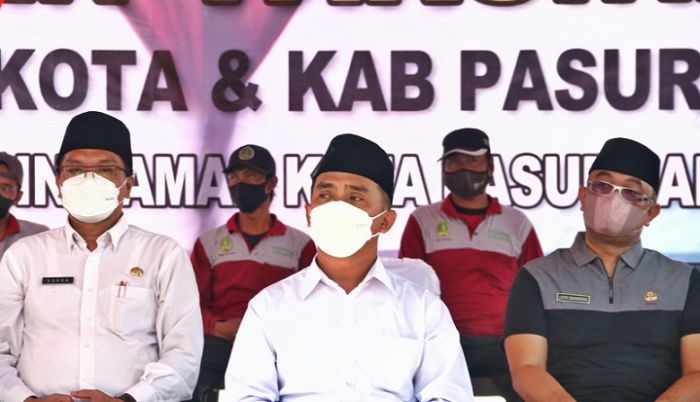 Wakil Wali Kota Pasuruan Ikuti Zoom Meeting Vaksinasi Serentak Bersama Presiden Jokowi Wakil Wali Kota Pasuruan Ikuti Zoom Meeting Vaksinasi Serentak Bersama Presiden Jokowi