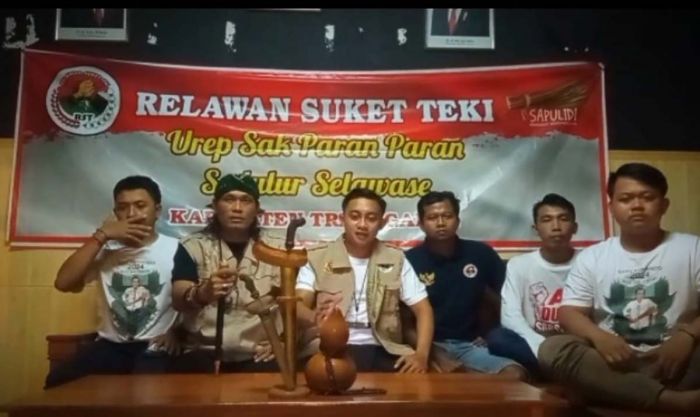 Komunitas Sapu Lidi Dukung Kesuksesan G20 di Bali Komunitas Sapu Lidi Dukung Kesuksesan G20 di Bali