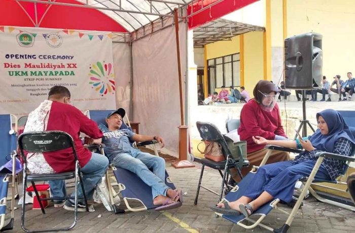 Mahasiswa STKIP PGRI Sumenep Ajak Warga Kampus Donor Darah Mahasiswa STKIP PGRI Sumenep Ajak Warga Kampus Donor Darah