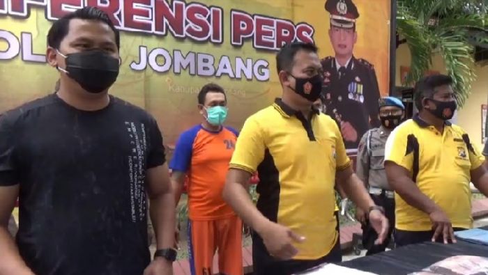 Dua Pelaku Jambret Spesialis Emak-Emak Ditembak Polisi Dua Pelaku Jambret Spesialis Emak-Emak Ditembak Polisi