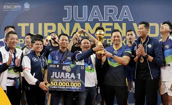 AHY Buka Final Turnamen Voli Menteri ATR/BPN Cup 2024, Jatim Raih Juara AHY Buka Final Turnamen Voli Menteri ATR/BPN Cup 2024, Jatim Raih Juara
