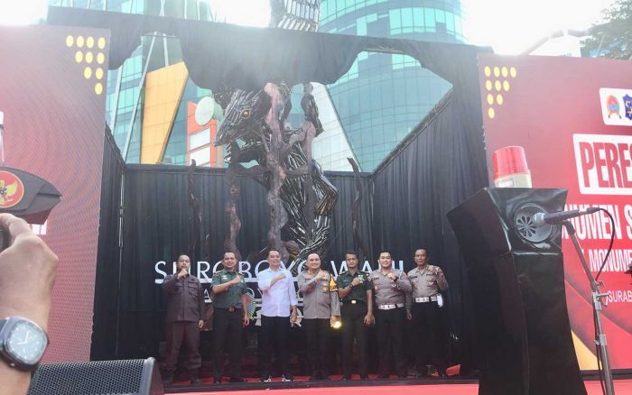 Monumen Wani Suroboyo 1000 Knalpot Diresmikan, Kapolrestabes: Semoga Sadarkan Pengguna Knalpot Brong Monumen Wani Suroboyo 1000 Knalpot Diresmikan, Kapolrestabes: Semoga Sadarkan Pengguna Knalpot Brong