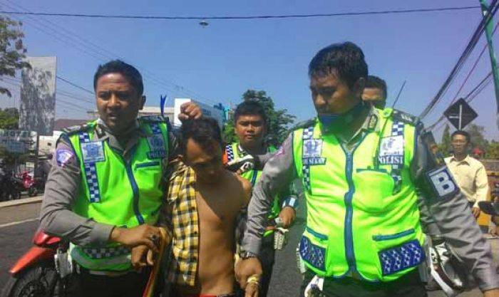 Razia Kendaraan, Satlantas Polres Probolinggo Amankan Pengedar Pil Koplo Razia Kendaraan, Satlantas Polres Probolinggo Amankan Pengedar Pil Koplo