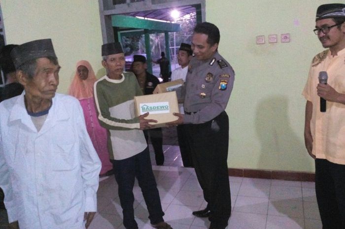 Bhabinkamtibmas Polsek Kebonagung Turut Peduli Masyarakat Kurang Beruntung Bhabinkamtibmas Polsek Kebonagung Turut Peduli Masyarakat Kurang Beruntung