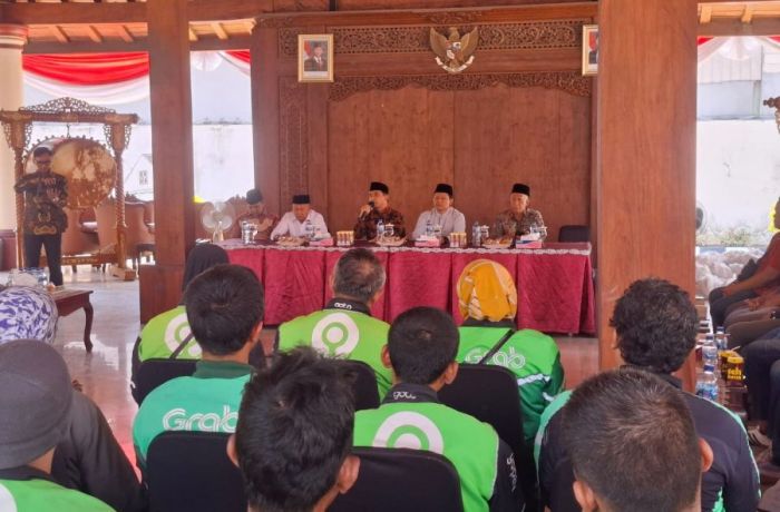 Pemkot Pasuruan Gelar Pertemuan dan Doa Bersama Ojol Pemkot Pasuruan Gelar Pertemuan dan Doa Bersama Ojol