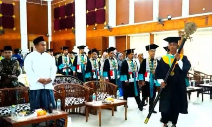 STISA Pamekasan Wisuda 50 Mahasiswa Prodi HES dan HKI