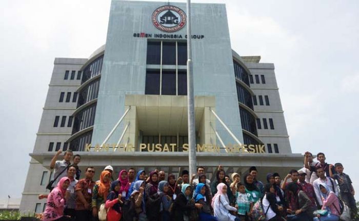 14 Siswa Pemenang Lomba Karya Jurnalistik Asal Rembang Kunjungi Pabrik Semen Tuban 14 Siswa Pemenang Lomba Karya Jurnalistik Asal Rembang Kunjungi Pabrik Semen Tuban