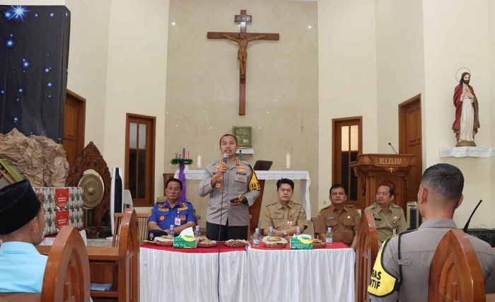 Kapolres Kediri Kota dan OPD Kunjungi Gereja Kapolres Kediri Kota dan OPD Kunjungi Gereja