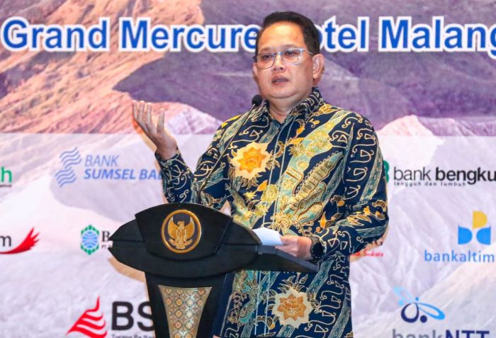 Di Rakernas FKDK-BPDSI, Pj Gubernur Jatim Dorong BPD Beradaptasi di Era Digitalisasi Di Rakernas FKDK-BPDSI, Pj Gubernur Jatim Dorong BPD Beradaptasi di Era Digitalisasi