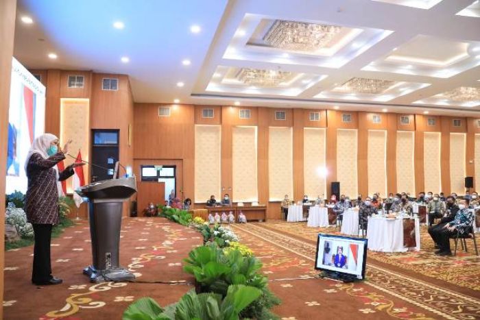Masih Ada ASN Bekerja Nunggu Juklak, Khofifah Dorong Kerja Cepat, Cerdas, dan Extraordinary Masih Ada ASN Bekerja Nunggu Juklak, Khofifah Dorong Kerja Cepat, Cerdas, dan Extraordinary