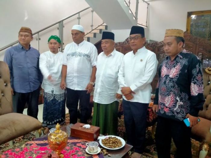 Kunjungi PP Amanatul Ummah, Moeldoko: Ada 9 Keunggulan Kiai Asep, Top! Kunjungi PP Amanatul Ummah, Moeldoko: Ada 9 Keunggulan Kiai Asep, Top!