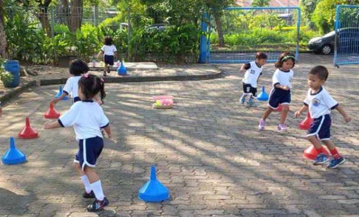 Buku Pendamping Penjasorkes Berbahasa Vulgar di Banyumas Tak Ditarik