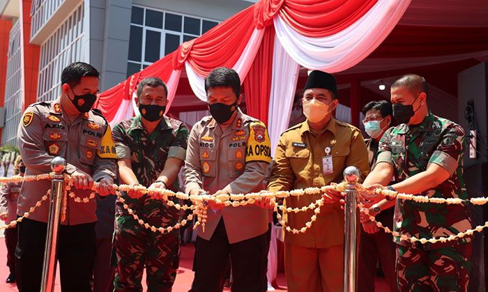 Kapolda Jatim Resmikan 3 Gedung Baru di Mapolres Gresik Kapolda Jatim Resmikan 3 Gedung Baru di Mapolres Gresik