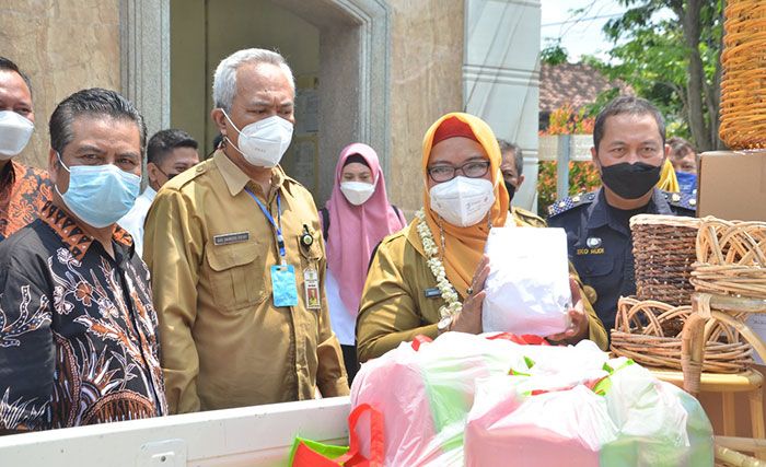 Frozen Food dan Kerajinan Rotan UMKM Gresik Diekspor ke Malaysia dan Jepang Frozen Food dan Kerajinan Rotan UMKM Gresik Diekspor ke Malaysia dan Jepang