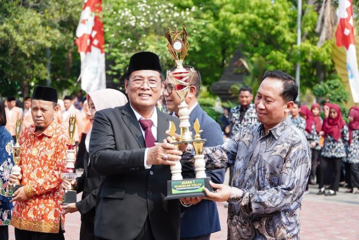 Peringatan HKN ke-60, Pemkab Lamongan Klaim Program Kesehatan Laserku Jangkau 4.187 KK Peringatan HKN ke-60, Pemkab Lamongan Klaim Program Kesehatan Laserku Jangkau 4.187 KK