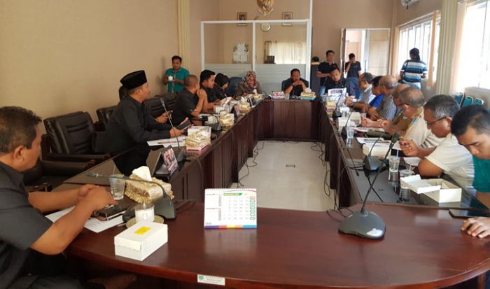 Buntut Proyek Pasar Baru yang Menelan 7 Korban, Komisi III Panggil DPUPR dan Rekanan Proyek Buntut Proyek Pasar Baru yang Menelan 7 Korban, Komisi III Panggil DPUPR dan Rekanan Proyek