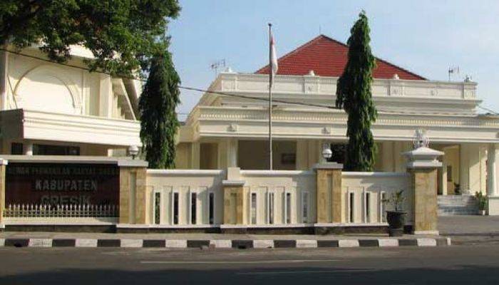 Enam Fraksi DPRD Gresik Koalisi Bagi-bagi Alat Kelengkapan, FPAN <i>Ngaplo</i> Enam Fraksi DPRD Gresik Koalisi Bagi-bagi Alat Kelengkapan, FPAN <i>Ngaplo</i>