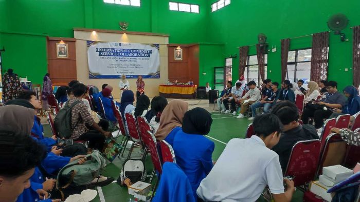 Gandeng UTP Malaysia, UNP Angkat Citra Batik dan Wayang Kulit Kelurahan Dermo Kota Kediri