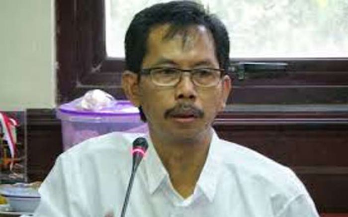 Dewan Surabaya Tetap Ngotot Kader Parpol Bisa jadi Pengurus RT/RW Dewan Surabaya Tetap Ngotot Kader Parpol Bisa jadi Pengurus RT/RW