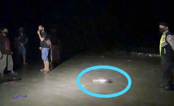 Mayat Bayi Baru Lahir Dibuang di Pantai Tuban Mayat Bayi Baru Lahir Dibuang di Pantai Tuban