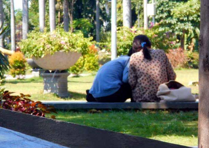 Alun-alun Sidoarjo Jadi Tempat Favorit Pacaran Alun-alun Sidoarjo Jadi Tempat Favorit Pacaran