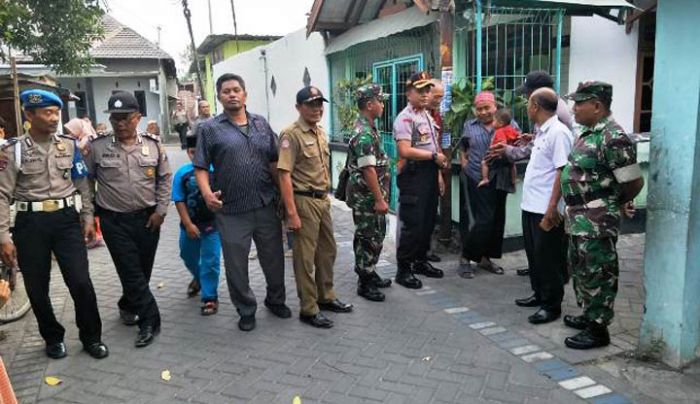 Gelar Operasi Yustisi, Petugas Gabungan di Sidoarjo Sisir Kontrakan dan Kosan Gelar Operasi Yustisi, Petugas Gabungan di Sidoarjo Sisir Kontrakan dan Kosan