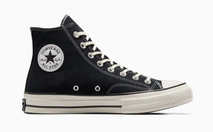10 Produk Brand Converse yang Wajib Anda Miliki