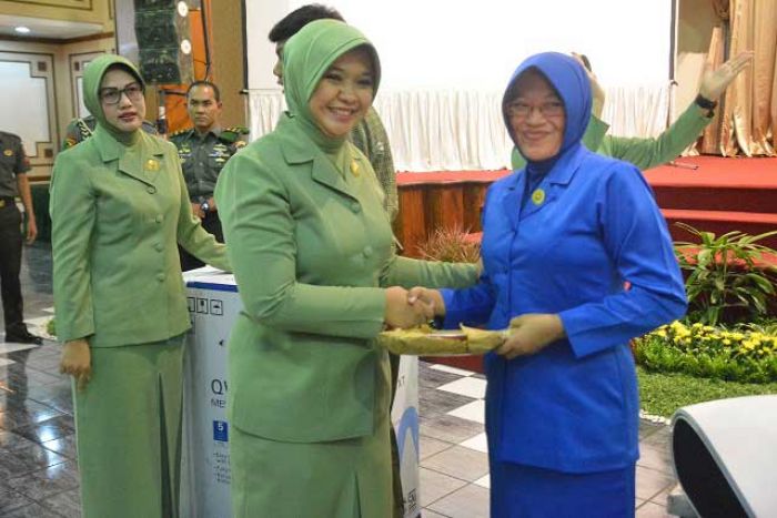 Sosialisasi Antinarkoba Digelar Dalam Rangka HUT Dharma Pertiwi Ke-54 Sosialisasi Antinarkoba Digelar Dalam Rangka HUT Dharma Pertiwi Ke-54