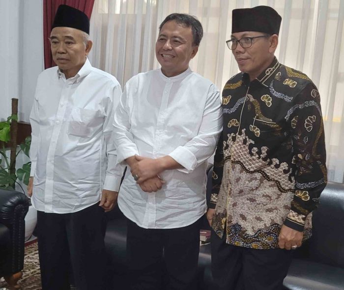 Bersama Kiai Asep dan Ketua PWNU Jabar, Sekda Pemprov Jabar Bahas Pengangguran dan Kemiskinan Bersama Kiai Asep dan Ketua PWNU Jabar, Sekda Pemprov Jabar Bahas Pengangguran dan Kemiskinan