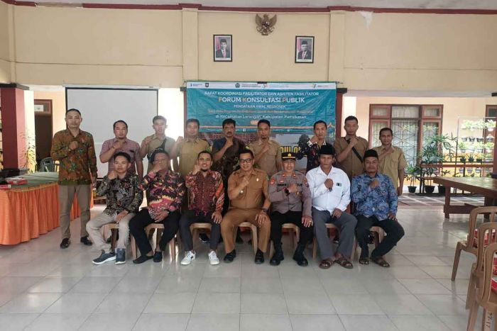 Camat Larangan Pamekasan Dukung Penuh FKP Regsosek Camat Larangan Pamekasan Dukung Penuh FKP Regsosek