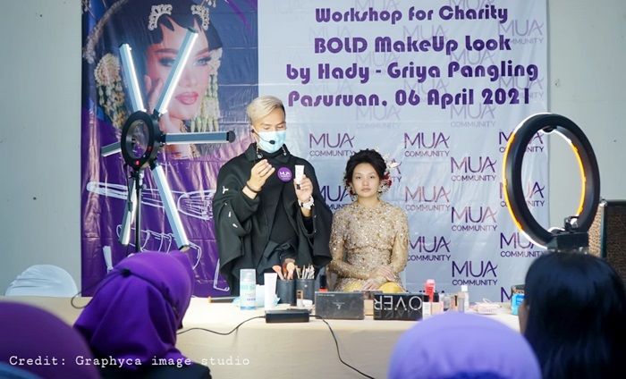 MUA Community Surabaya Gelar Workshop for Charity Korban Bencana Alam MUA Community Surabaya Gelar Workshop for Charity Korban Bencana Alam