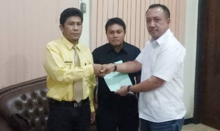 Negosiasi Lancar, Bulog Banyuwangi Serahkan Sertifikat Rumah Menik Negosiasi Lancar, Bulog Banyuwangi Serahkan Sertifikat Rumah Menik