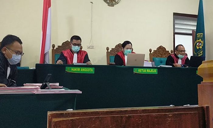 Gelapkan Uang Ratusan Juta, Sales Ban di Sidoarjo Dihukum 20 Bulan Penjara Gelapkan Uang Ratusan Juta, Sales Ban di Sidoarjo Dihukum 20 Bulan Penjara