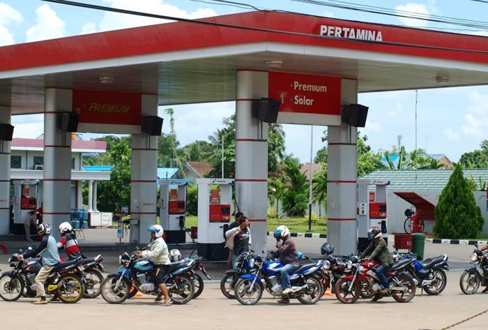 SPBU di Pacitan Pastikan Stok BBM Aman Meski Ada Kenaikan Harga SPBU di Pacitan Pastikan Stok BBM Aman Meski Ada Kenaikan Harga