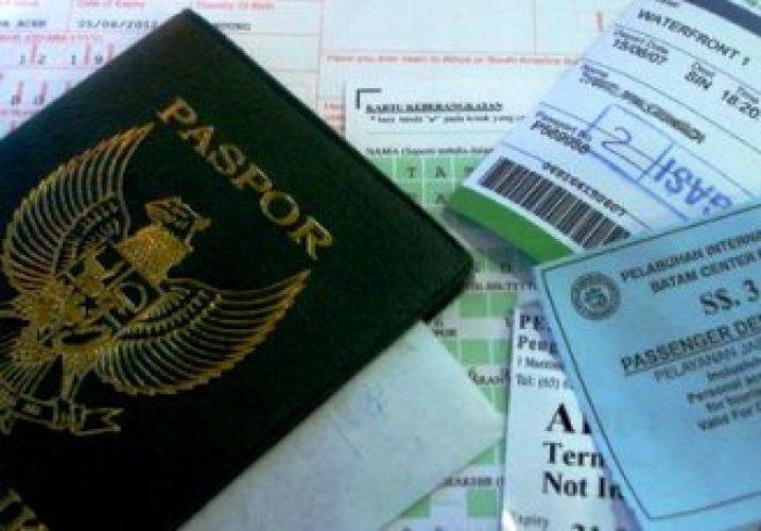Paspor Calhaj Belum Selesai, Kanim Surabaya-Kemenag Saling Lempar Paspor Calhaj Belum Selesai, Kanim Surabaya-Kemenag Saling Lempar