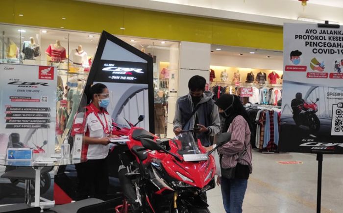 Antusias Konsumen Tinggi, MPM Honda Hadirkan Pameran All New CBR150R Antusias Konsumen Tinggi, MPM Honda Hadirkan Pameran All New CBR150R