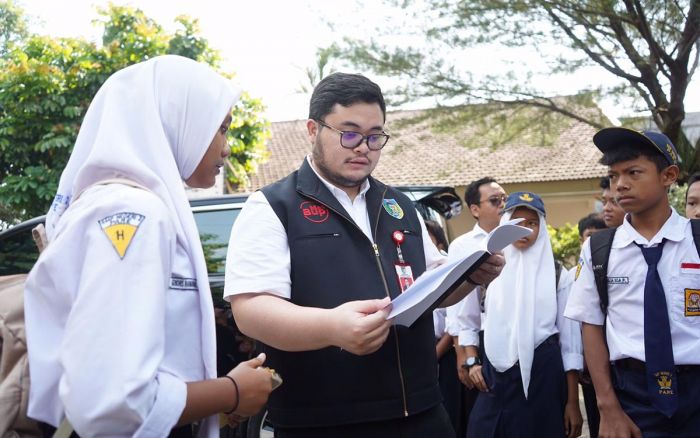 Apresiasi Surat dari Pelajar SMP, Bupati Kediri Ajak Mereka Menginap di Pendopo Apresiasi Surat dari Pelajar SMP, Bupati Kediri Ajak Mereka Menginap di Pendopo