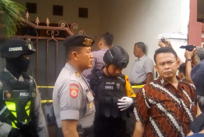 Ledakan Mirip Bom Gegerkan Perum Wates Mojokerto, Tim Gegana Masih Selidiki Ledakan Mirip Bom Gegerkan Perum Wates Mojokerto, Tim Gegana Masih Selidiki