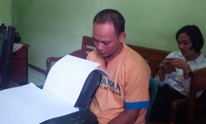 Gauli Siswi SMA Dua Kali, Dukun Gadungan di Tuban Terancam 15 Tahun Penjara Gauli Siswi SMA Dua Kali, Dukun Gadungan di Tuban Terancam 15 Tahun Penjara