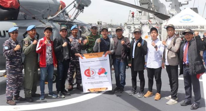 KRI Sultan Hasanuddin-366 Sambut Hangat Tour Ship Perhimpunan Pelajar Indonesia di Turki