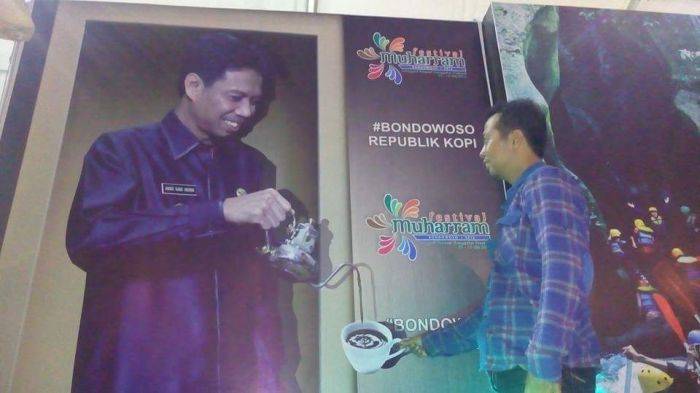 Teguhkan Bondowoso Republik Kopi, Pemkab Sosialisasi Produk Lokal Melalui Festival Muharram Teguhkan Bondowoso Republik Kopi, Pemkab Sosialisasi Produk Lokal Melalui Festival Muharram