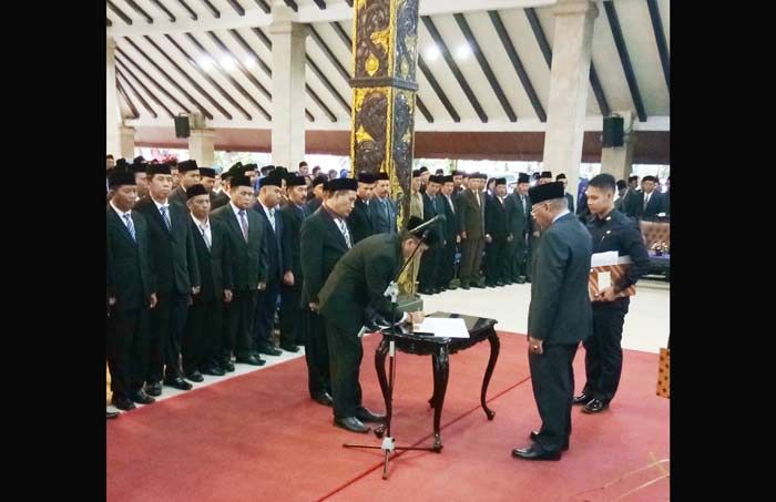 Bupati Malang Lantik Kasek SD, SMP, SMA, dan Korwil di 33 Kecamatan Sekaligus