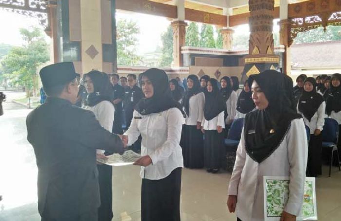 Sebanyak 59 Bidan di Tuban Terima SK CPNSD, 13 Lainnya Diangkat PPPK Sebanyak 59 Bidan di Tuban Terima SK CPNSD, 13 Lainnya Diangkat PPPK