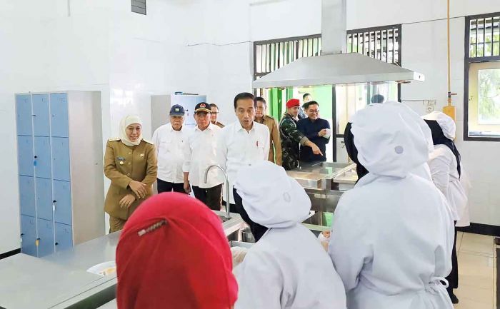 Kualitas SDM SMKN 3 Malang Dipuji Presiden Jokowi, Gubernur Khofifah Tegas Prioritaskan Pendidikan