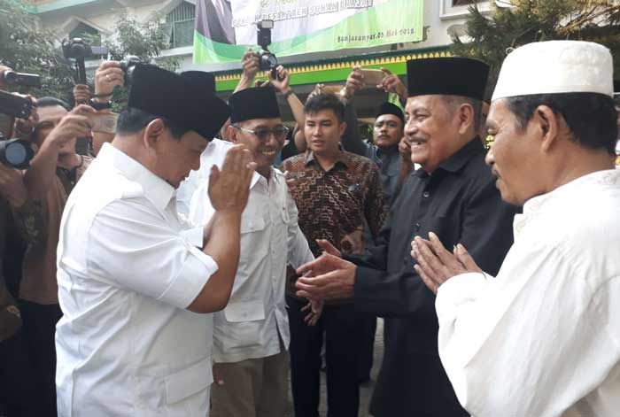 KH Abdul Ghofur: Prabowo Harus Hati-hati Memilih Calon Wakil Presiden KH Abdul Ghofur: Prabowo Harus Hati-hati Memilih Calon Wakil Presiden
