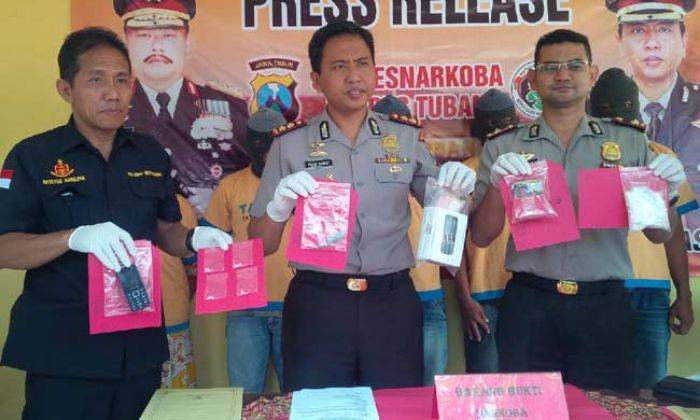 Pesta Sabu, 4 Sopir Ditangkap Polisi Pesta Sabu, 4 Sopir Ditangkap Polisi
